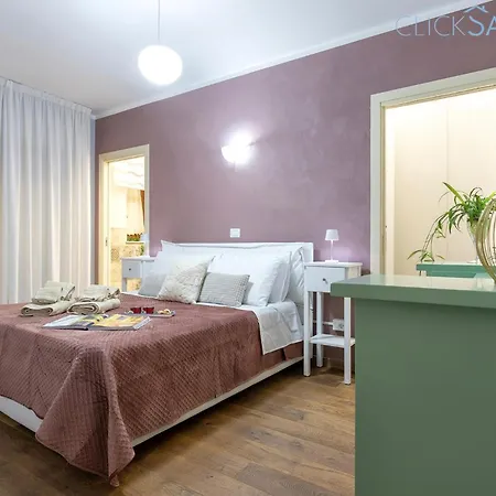 Exclusive In Light House, Close To The Sea Альгеро